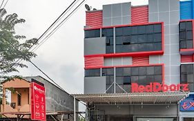 Reddoorz Plus Near Millenium Ict Centre Medan 2